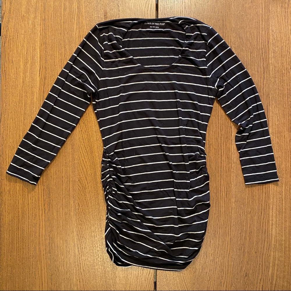 Pea in the pod maternity top